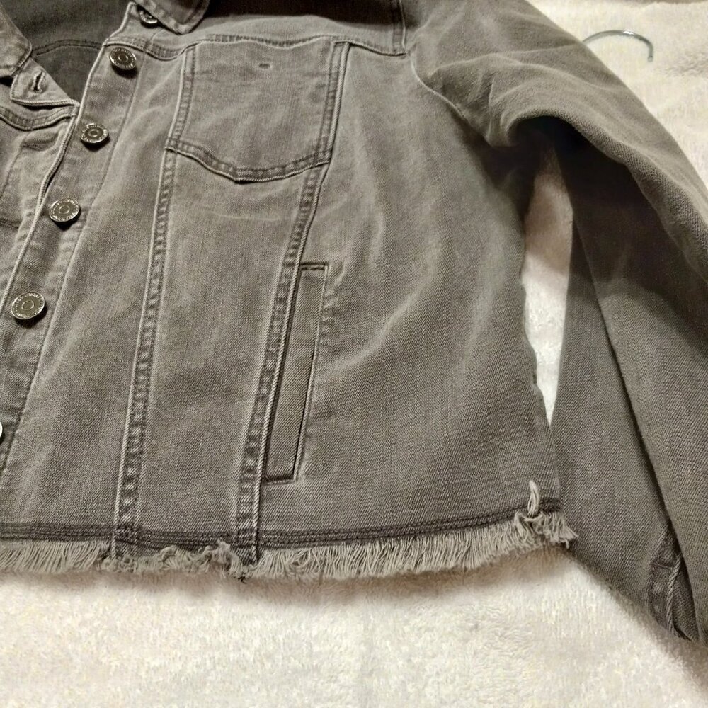 Susan Graver Gray Stretch Denim Jacket L with Frayed Hem - Picture 9 of 14